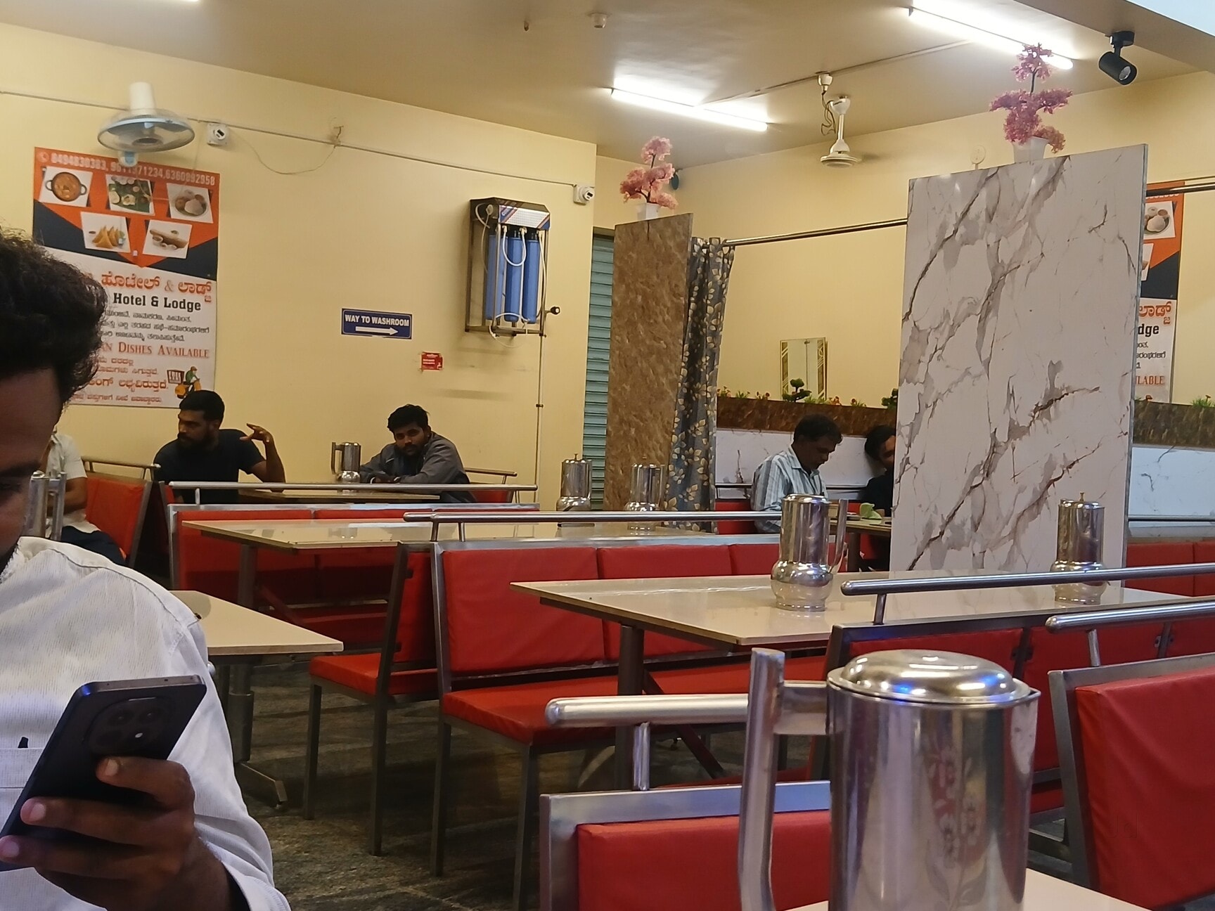 Tirumal Restaurant food, Saundatti